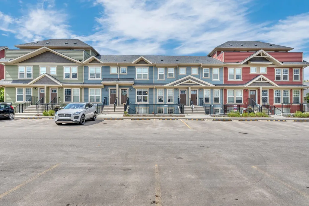 314 Cranbrook Square SE Calgary AB T3M 3E3