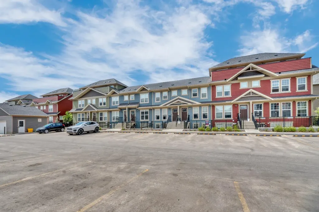 314 Cranbrook Square SE Calgary AB T3M 3E3