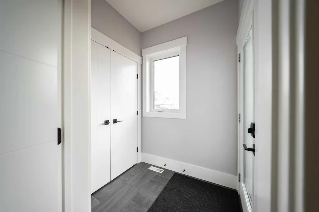 220 Warren Way Fort Mcmurray AB T9H 5H9