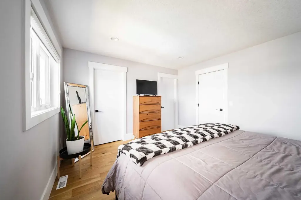 220 Warren Way Fort Mcmurray AB T9H 5H9