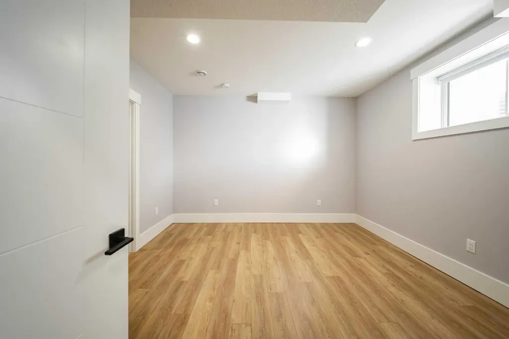 220 Warren Way Fort Mcmurray AB T9H 5H9