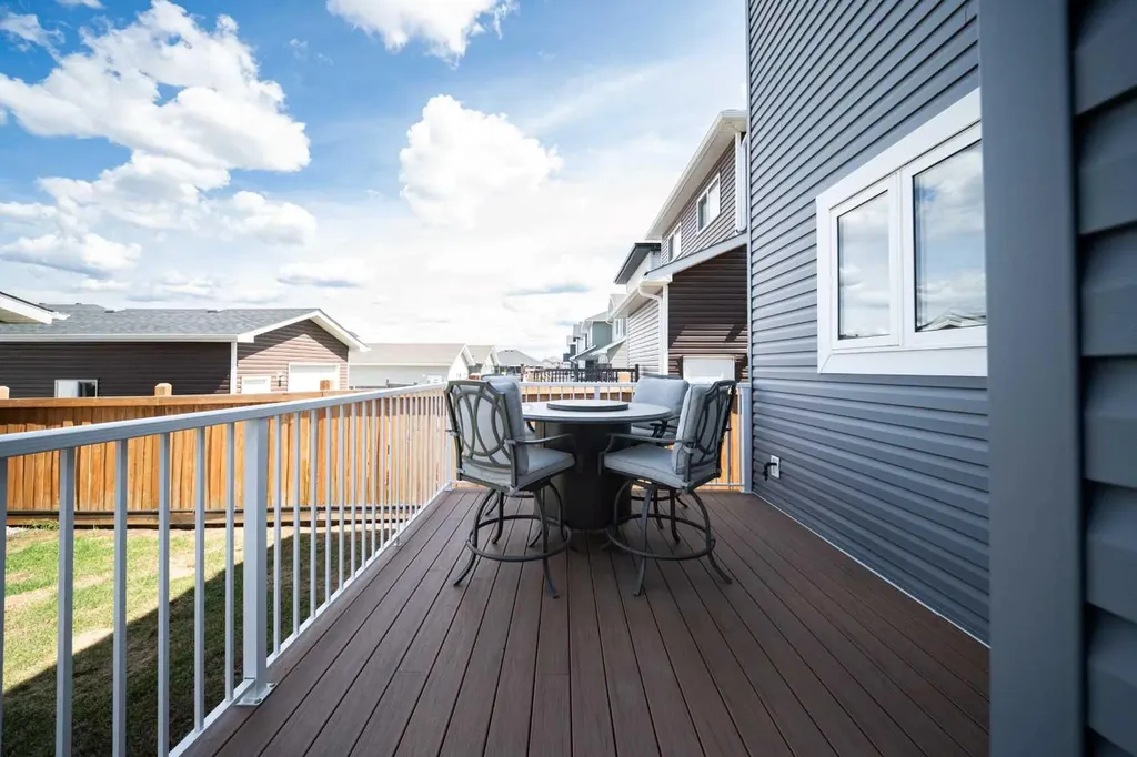 220 Warren Way Fort Mcmurray AB T9H 5H9