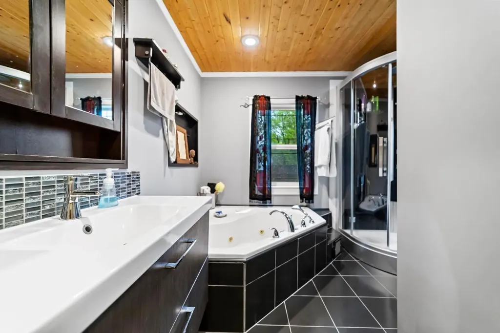 1014 Main Street Ohaton AB T0B3P0