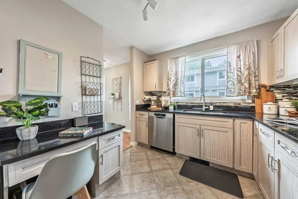 6630 Bowwood Drive NW Calgary AB T3B 2G9