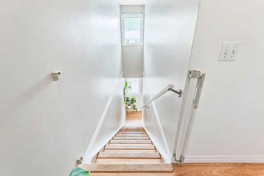 6630 Bowwood Drive NW Calgary AB T3B 2G9