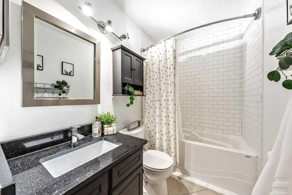 6630 Bowwood Drive NW Calgary AB T3B 2G9