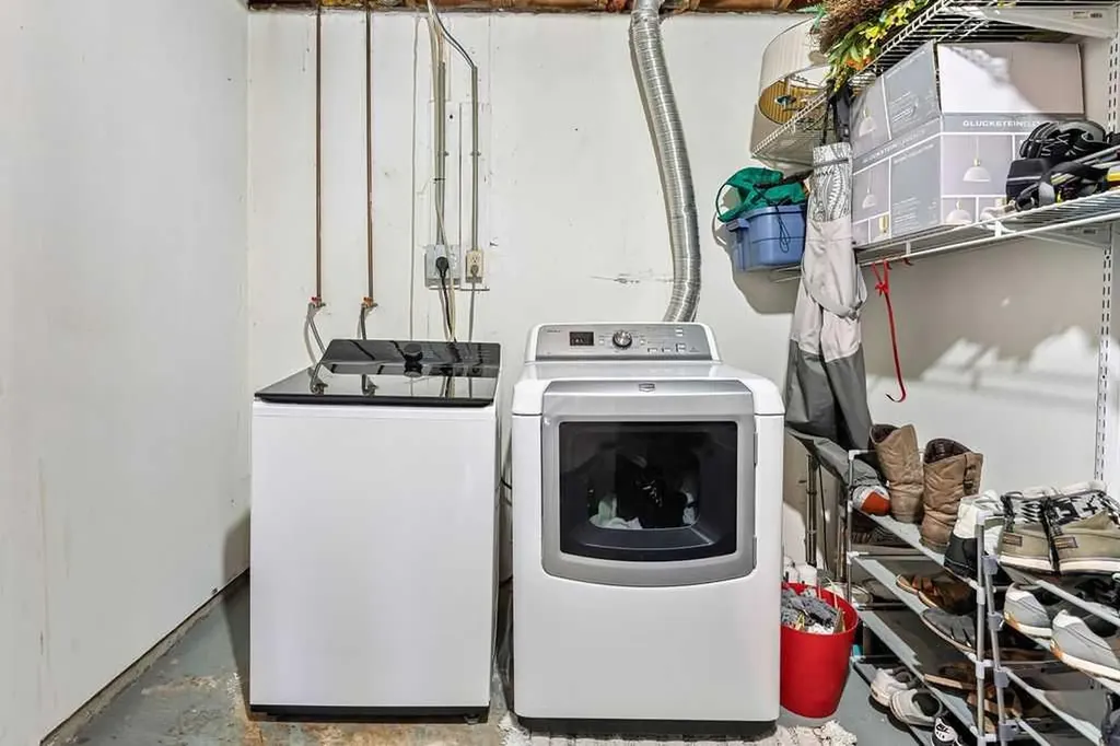 6630 Bowwood Drive NW Calgary AB T3B 2G9