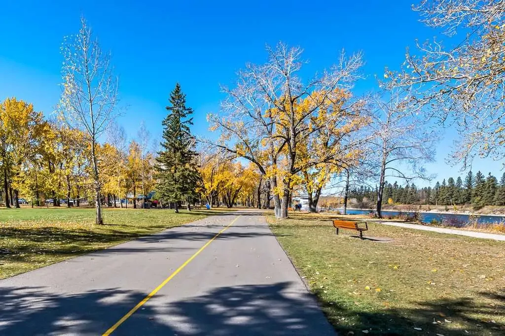 6630 Bowwood Drive NW Calgary AB T3B 2G9