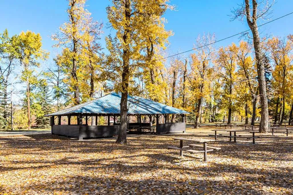 6630 Bowwood Drive NW Calgary AB T3B 2G9