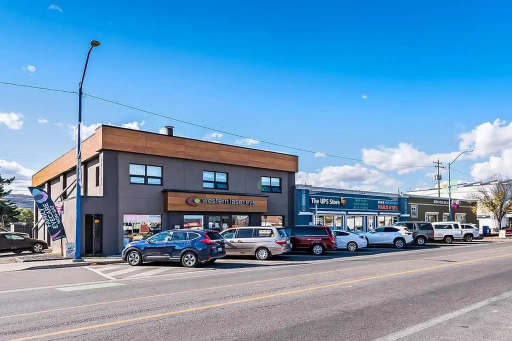 6630 Bowwood Drive NW Calgary AB T3B 2G9