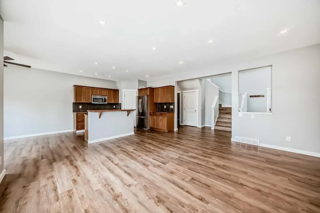 32 Copperleaf Way SE Calgary AB T2Z 0H8