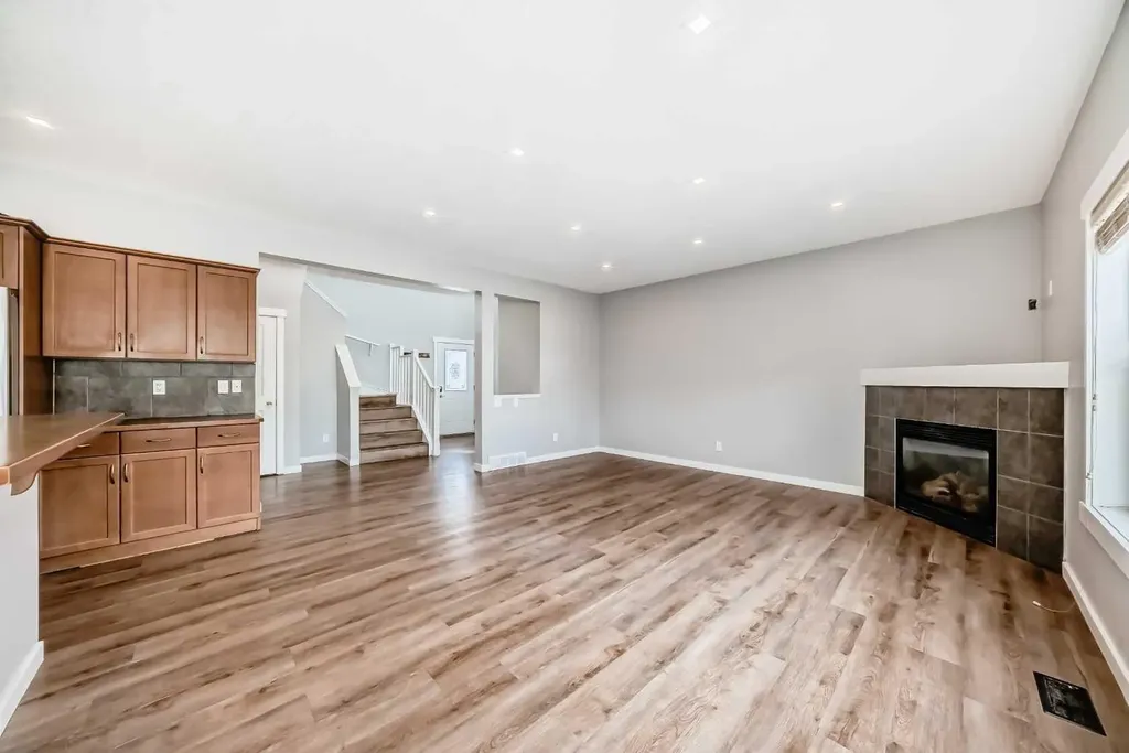 32 Copperleaf Way SE Calgary AB T2Z 0H8