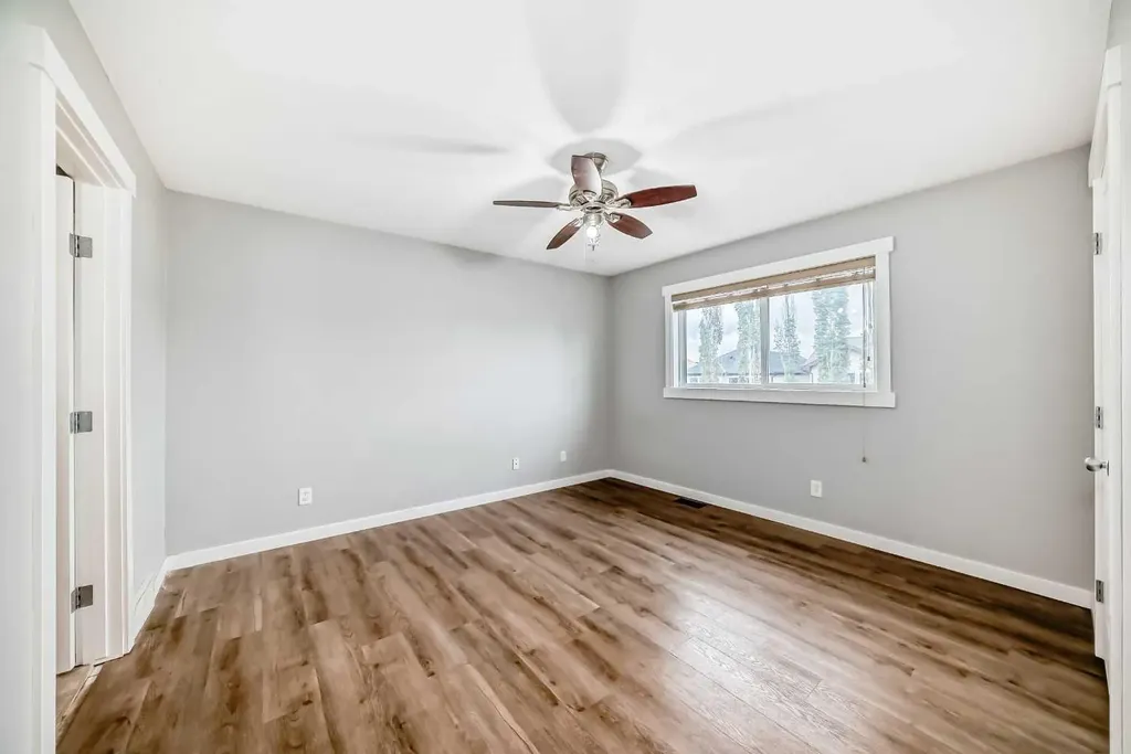 32 Copperleaf Way SE Calgary AB T2Z 0H8
