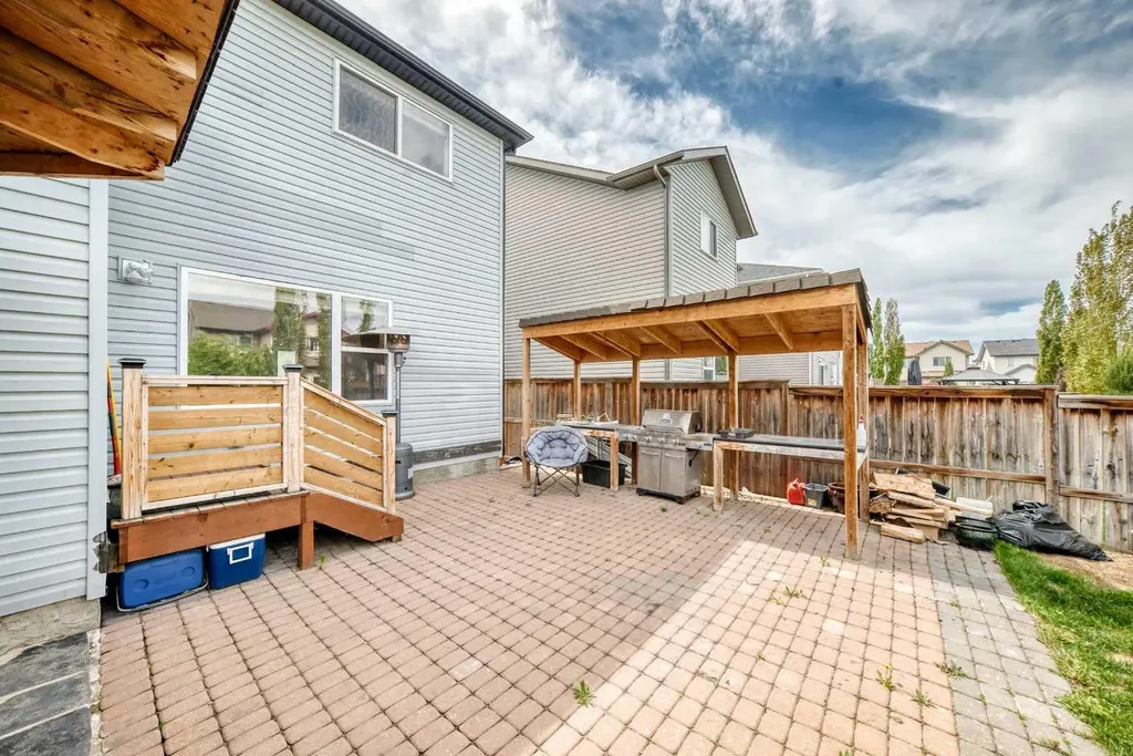 32 Copperleaf Way SE Calgary AB T2Z 0H8