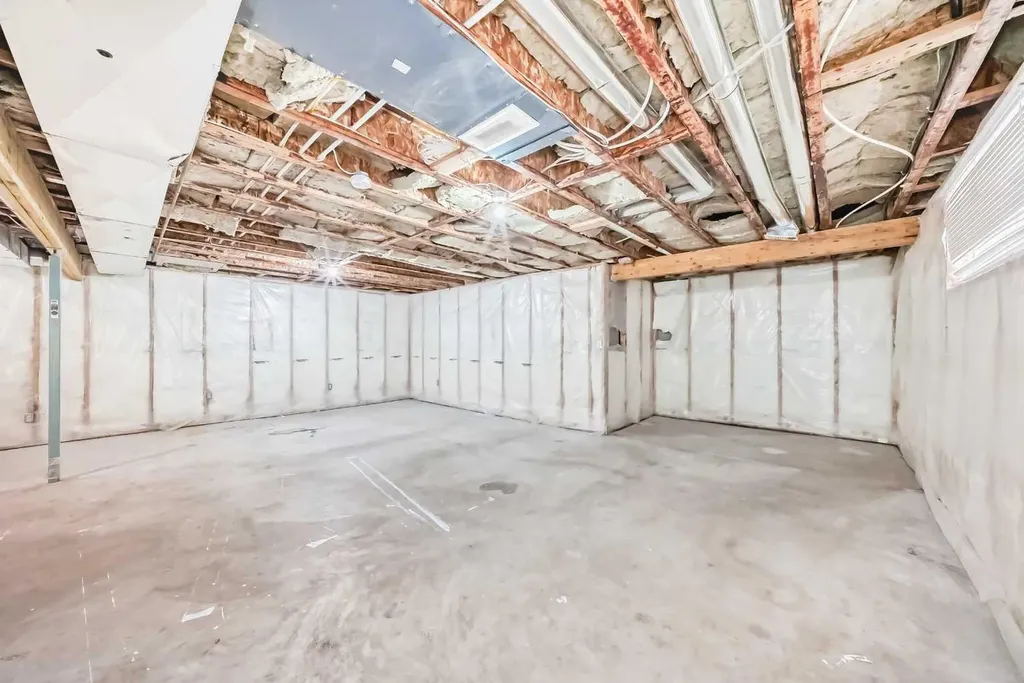 32 Copperleaf Way SE Calgary AB T2Z 0H8
