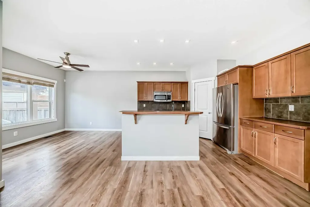 32 Copperleaf Way SE Calgary AB T2Z 0H8