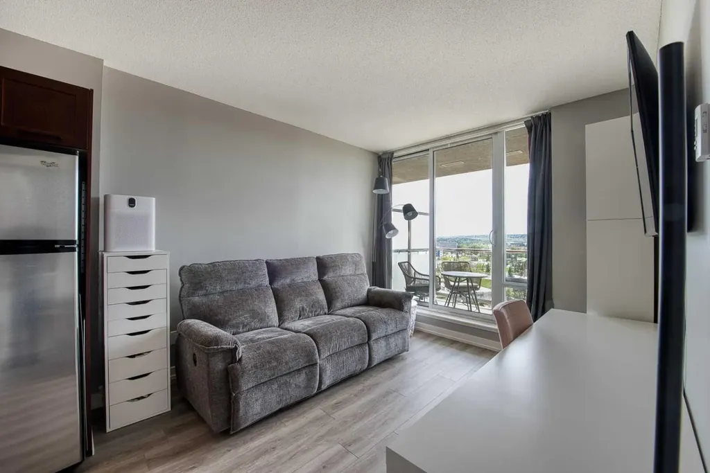 3820 Brentwood Road NW Calgary AB T2L 2L5