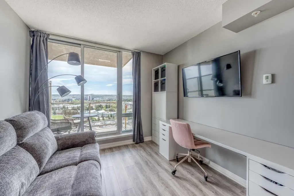 3820 Brentwood Road NW Calgary AB T2L 2L5