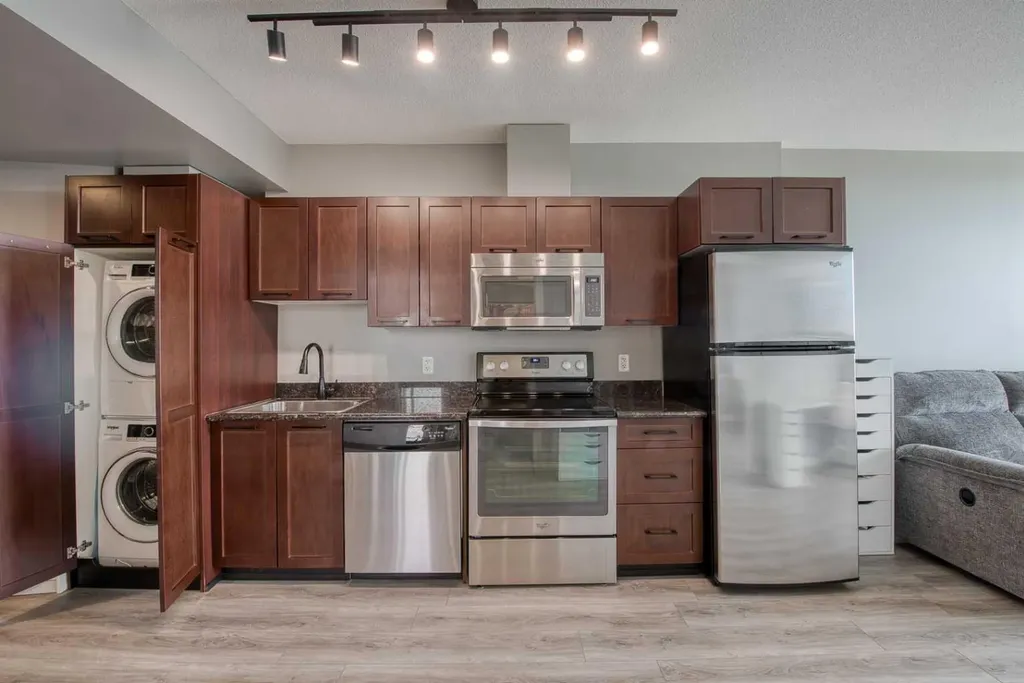 3820 Brentwood Road NW Calgary AB T2L 2L5