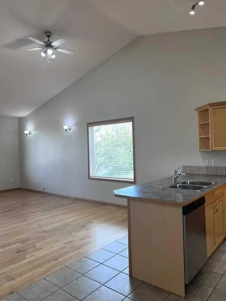 4813 49 Street W Olds AB T4H 1E3