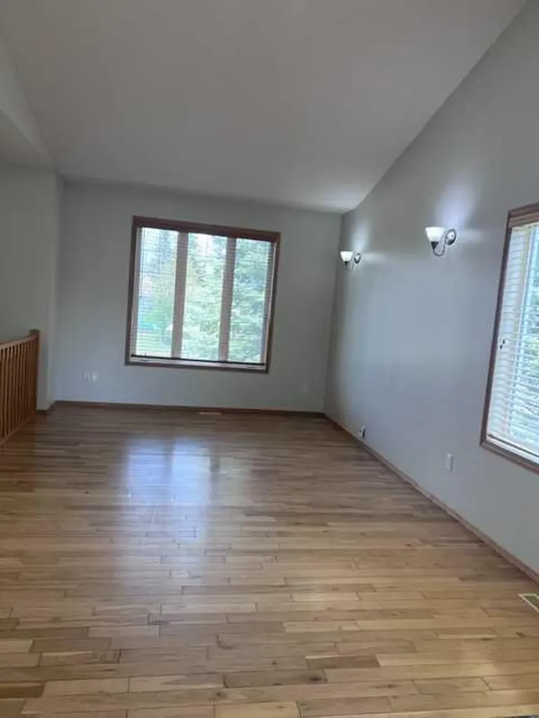 4813 49 Street W Olds AB T4H 1E3
