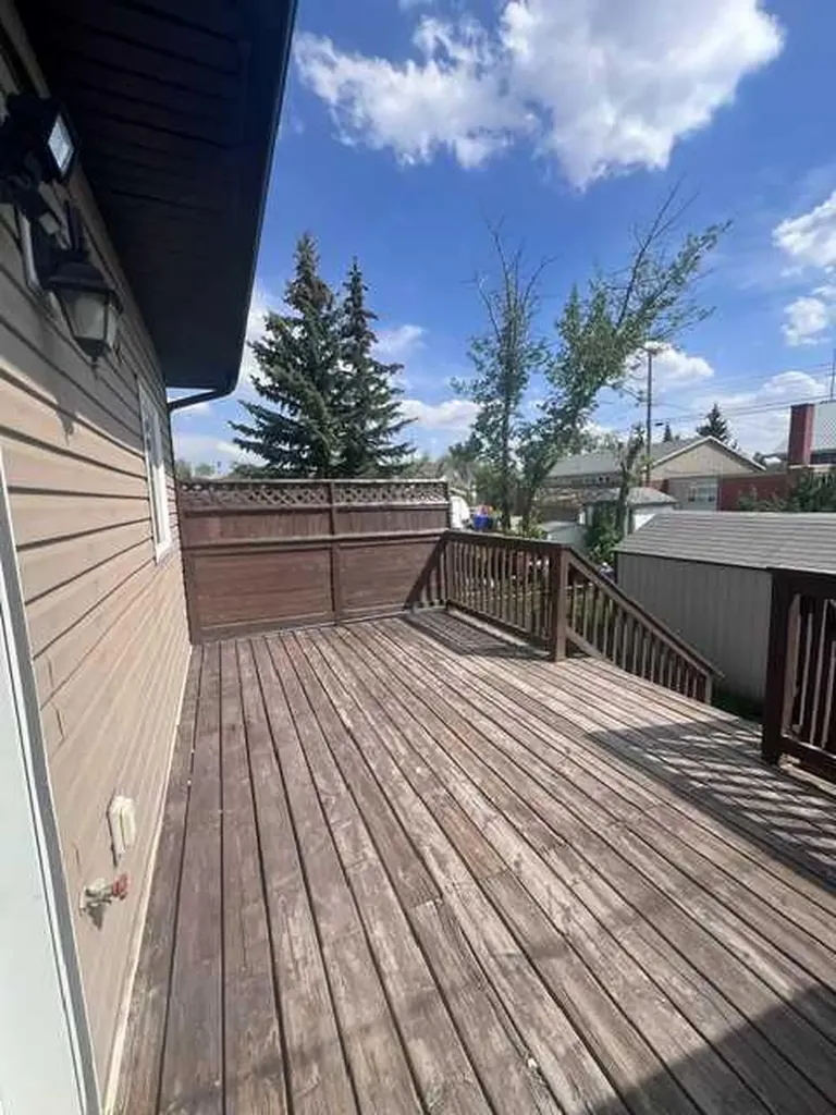 4813 49 Street W Olds AB T4H 1E3