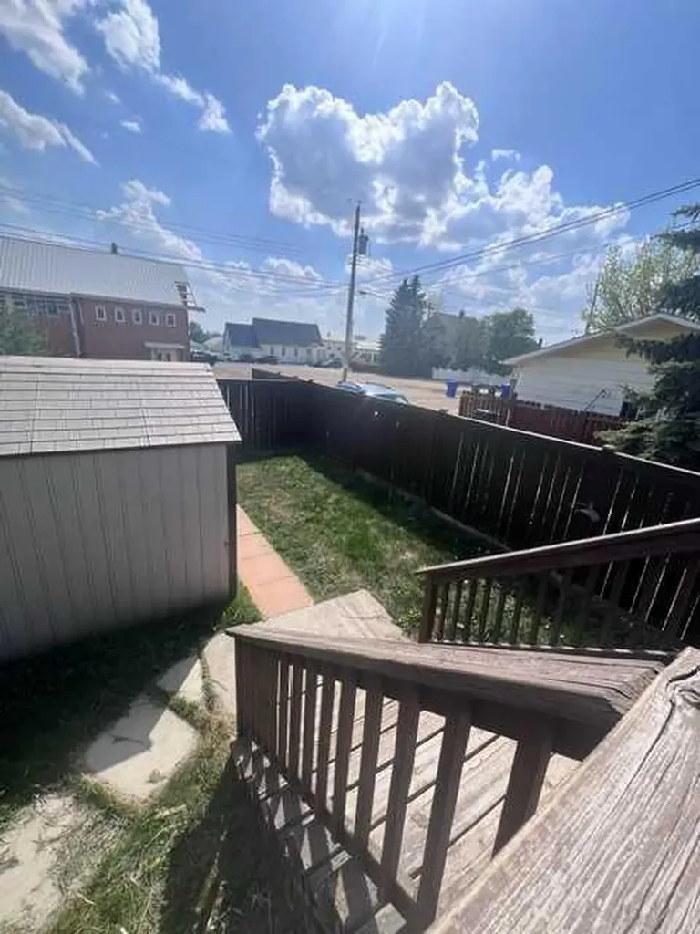4813 49 Street W Olds AB T4H 1E3