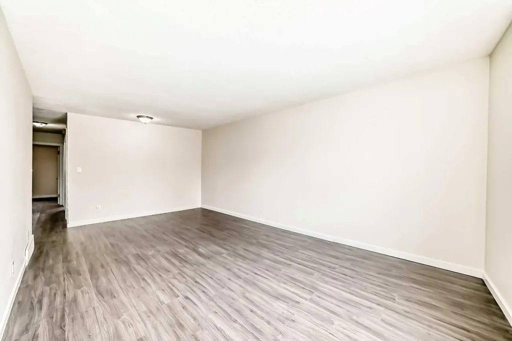 2918 Doverville Crescent SE Calgary AB T2B 1T9