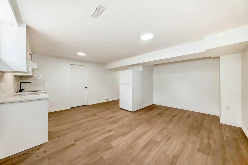 2918 Doverville Crescent SE Calgary AB T2B 1T9