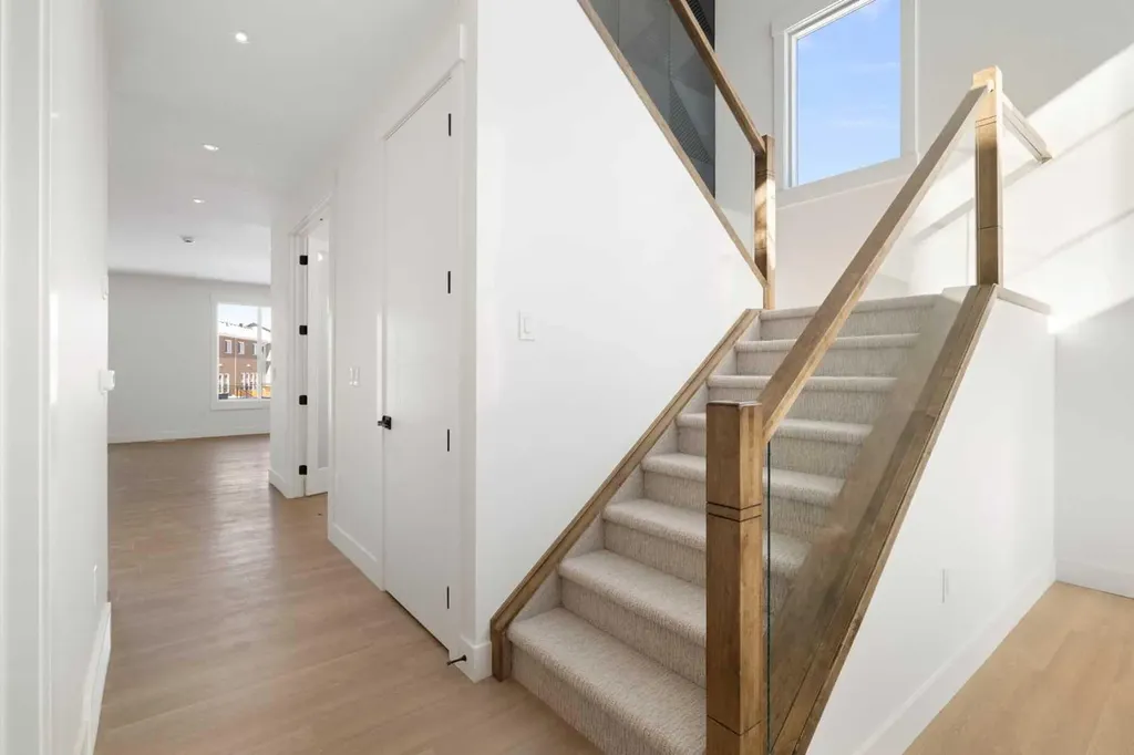 65 Lakes Estates Circle Strathmore AB T1P0B6