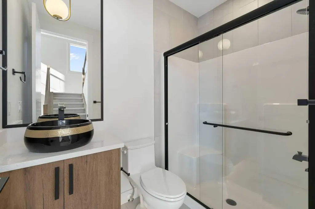 65 Lakes Estates Circle Strathmore AB T1P0B6