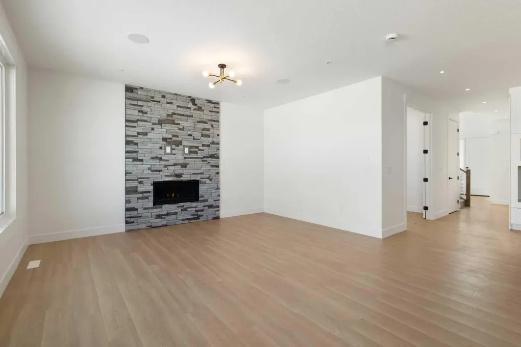 65 Lakes Estates Circle Strathmore AB T1P0B6