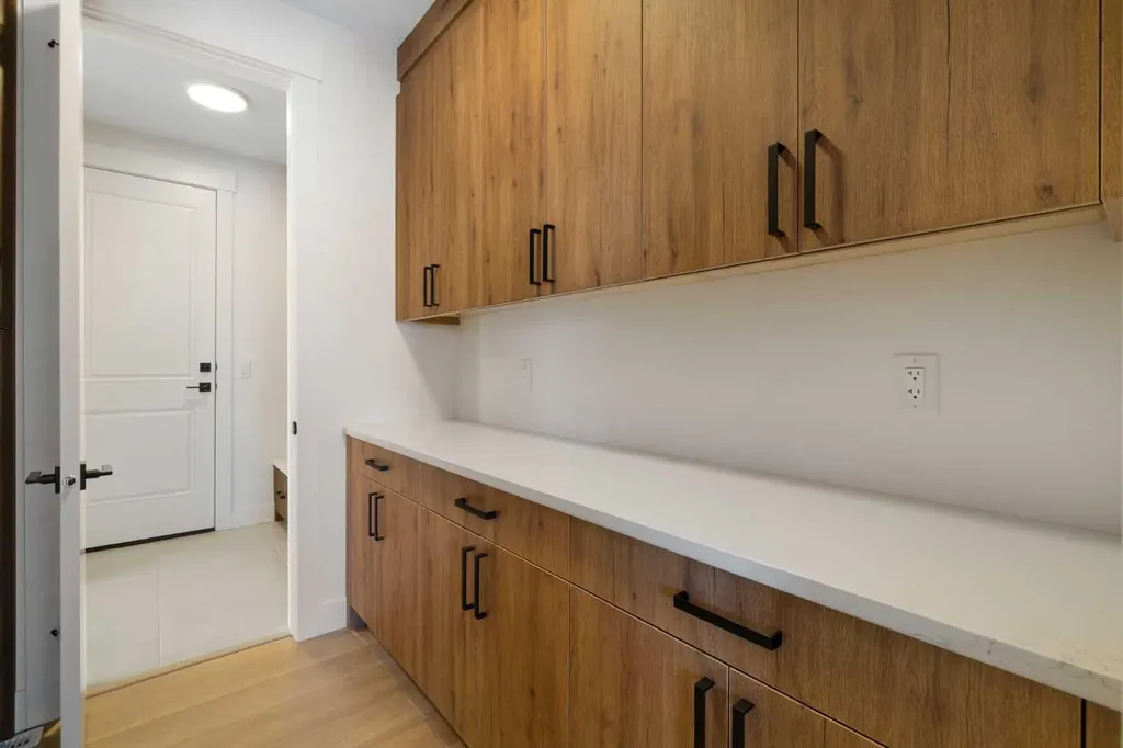 65 Lakes Estates Circle Strathmore AB T1P0B6