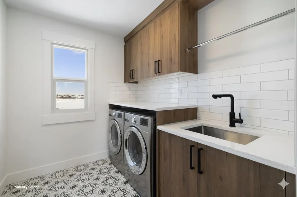 65 Lakes Estates Circle Strathmore AB T1P0B6