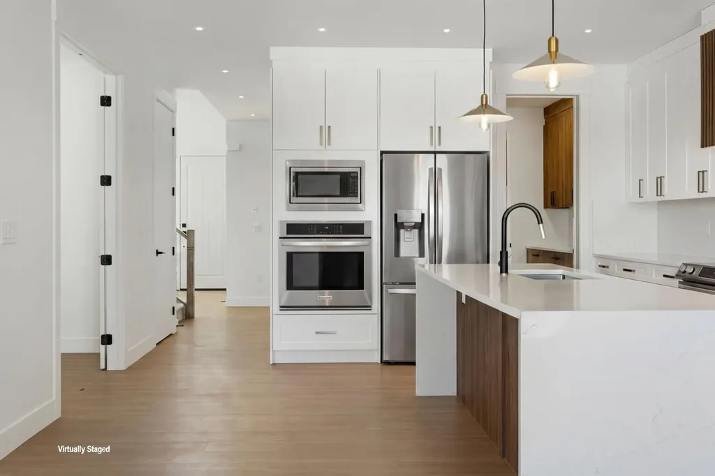 65 Lakes Estates Circle Strathmore AB T1P0B6