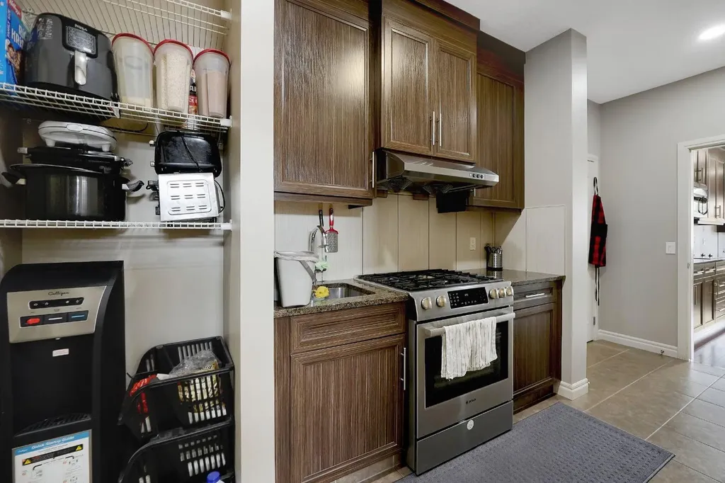 25 Redstone Path NE Calgary AB T3N 0K2