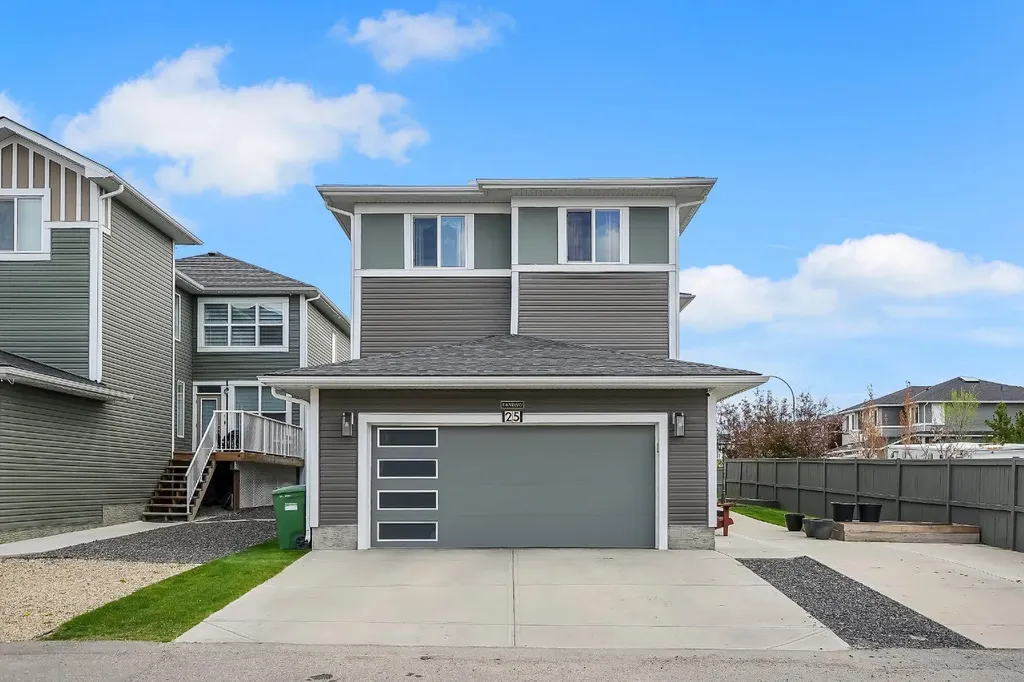 25 Redstone Path NE Calgary AB T3N 0K2