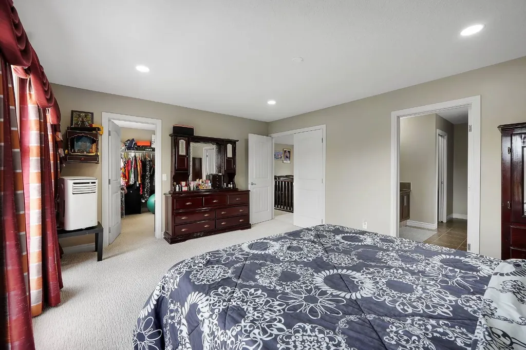 25 Redstone Path NE Calgary AB T3N 0K2