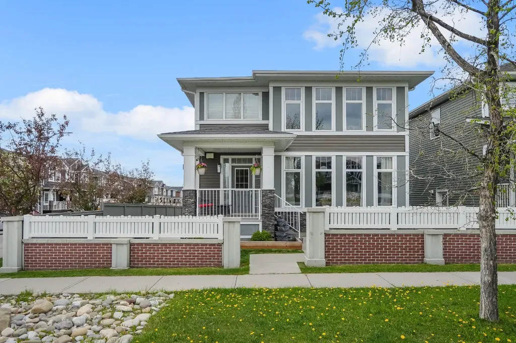25 Redstone Path NE Calgary AB T3N 0K2