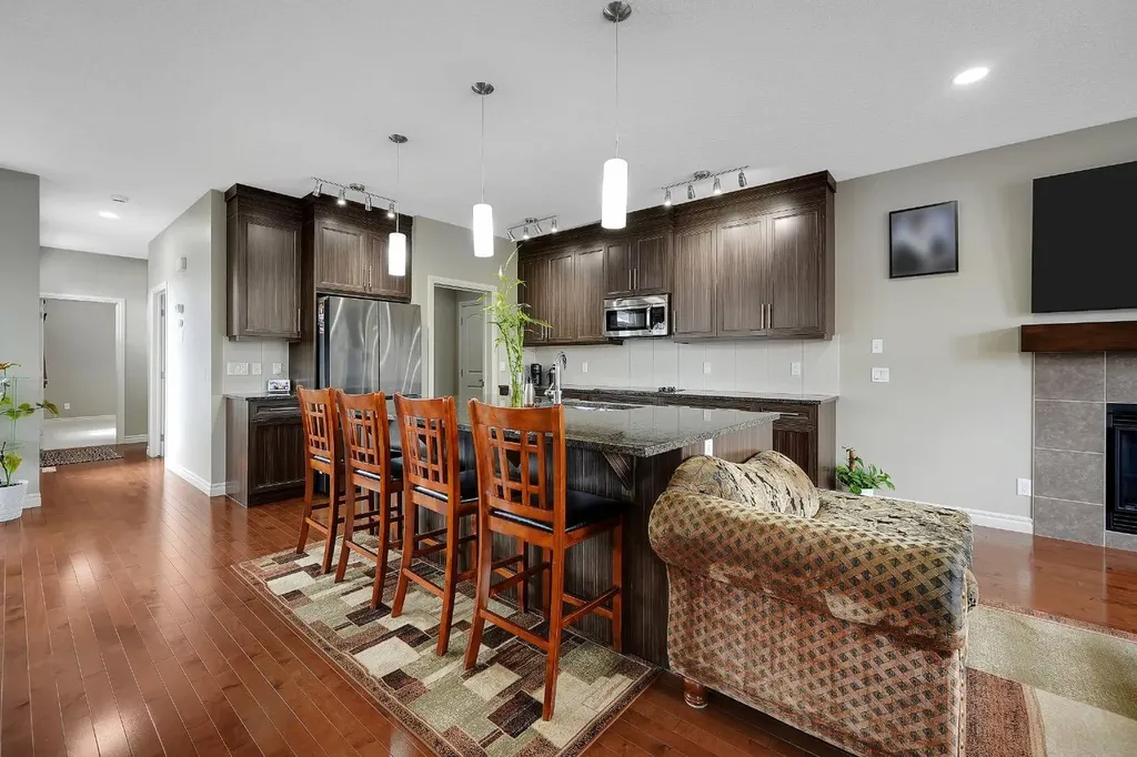 25 Redstone Path NE Calgary AB T3N 0K2