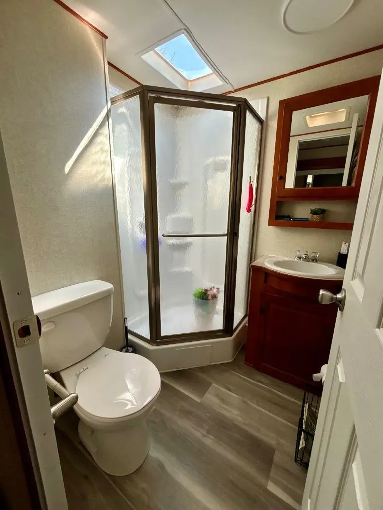 10&11 5230 Highway 27 Sundre AB T0M1X0