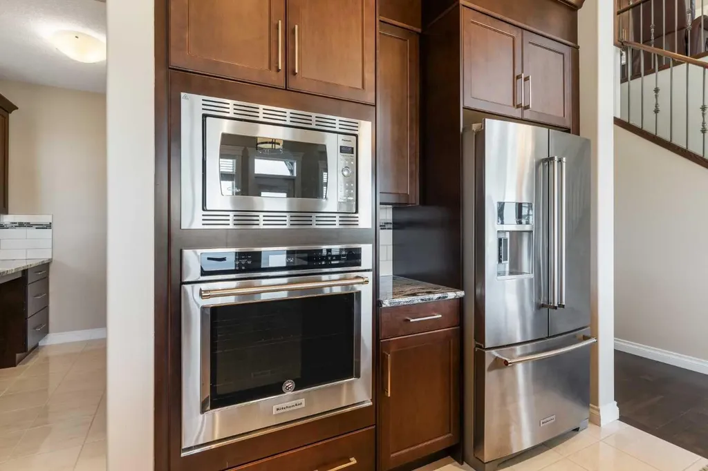 148 Marquis View SE Calgary AB T3M 2H4