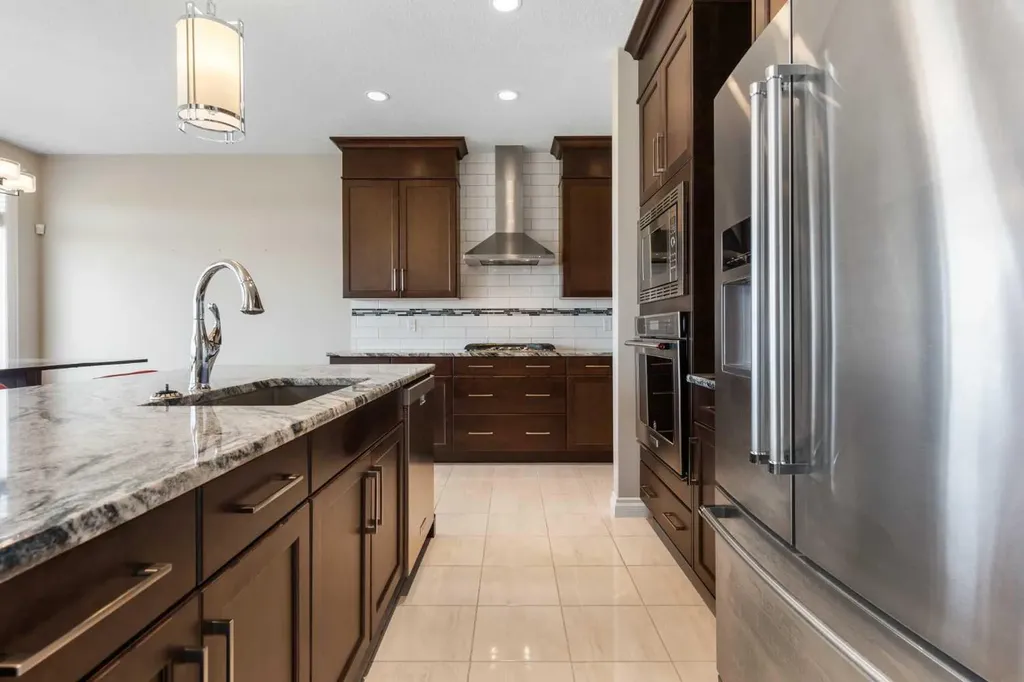 148 Marquis View SE Calgary AB T3M 2H4