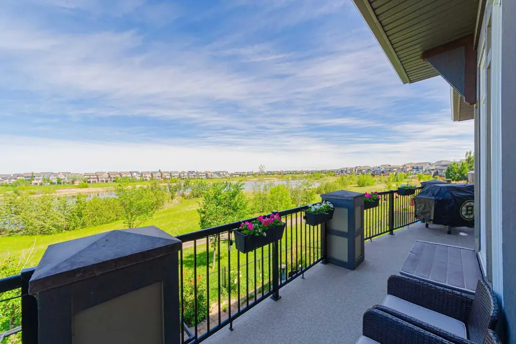 148 Marquis View SE Calgary AB T3M 2H4