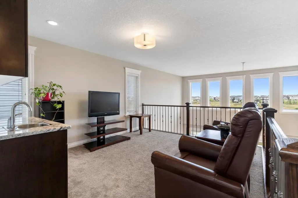 148 Marquis View SE Calgary AB T3M 2H4