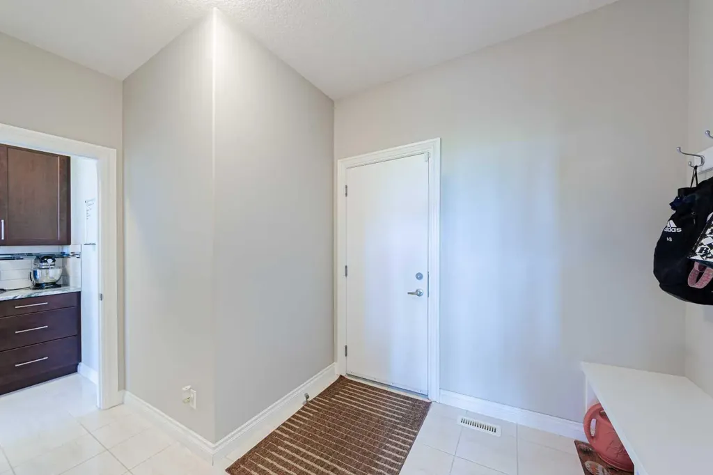 148 Marquis View SE Calgary AB T3M 2H4