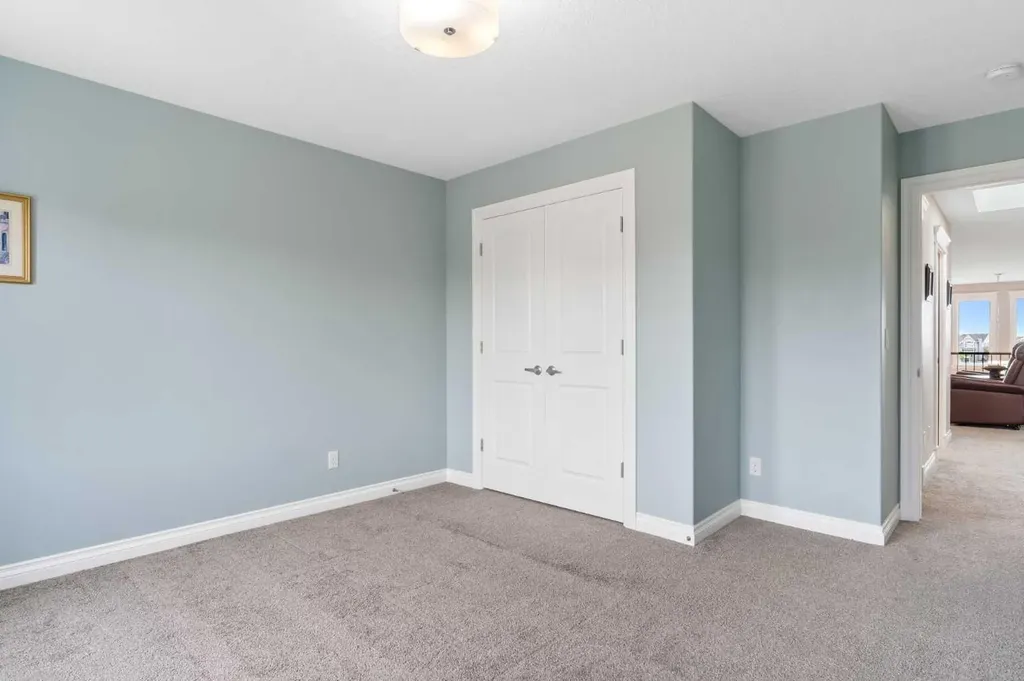 148 Marquis View SE Calgary AB T3M 2H4