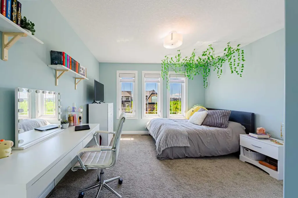 148 Marquis View SE Calgary AB T3M 2H4