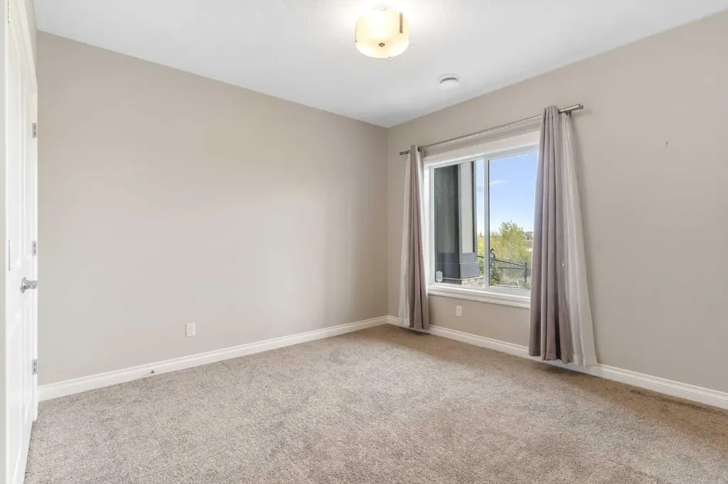 148 Marquis View SE Calgary AB T3M 2H4