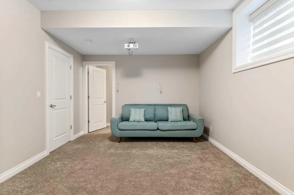 148 Marquis View SE Calgary AB T3M 2H4